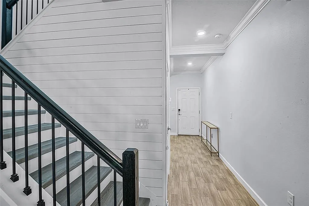4 bed, 2.5 bath, 2321 sqft, $3,450 — Photo 4