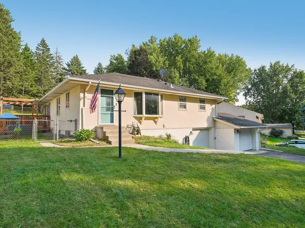 401 Grafton Ave N, Oakdale, MN 55128