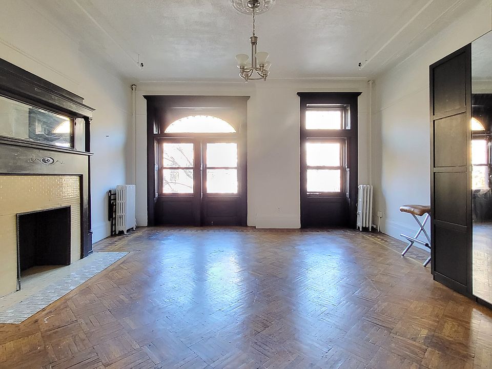 1st image of 128 W 120th St APT 3