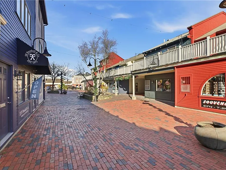 216 Goddard Row — Photo 26