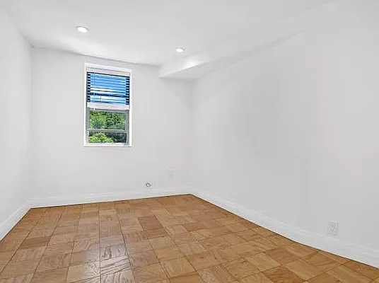 Rented by R New York | media 15