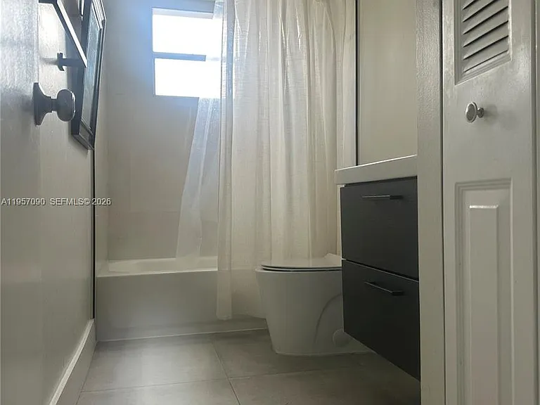 410 NW 68th Ave #318 — Photo 8