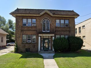 2008 Auburn St APT 2W, Rockford, IL 61103