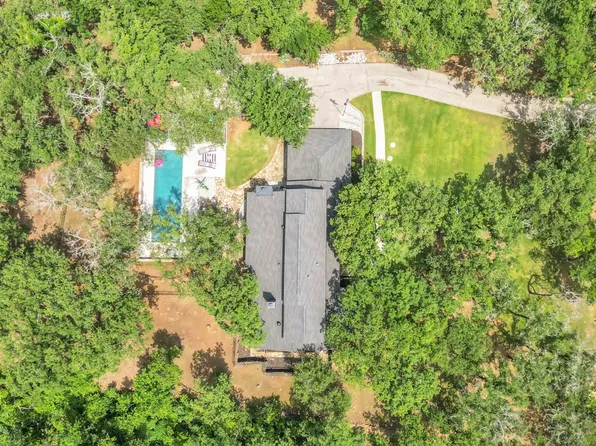 900 Pioneer Cir E, Argyle, TX 76226