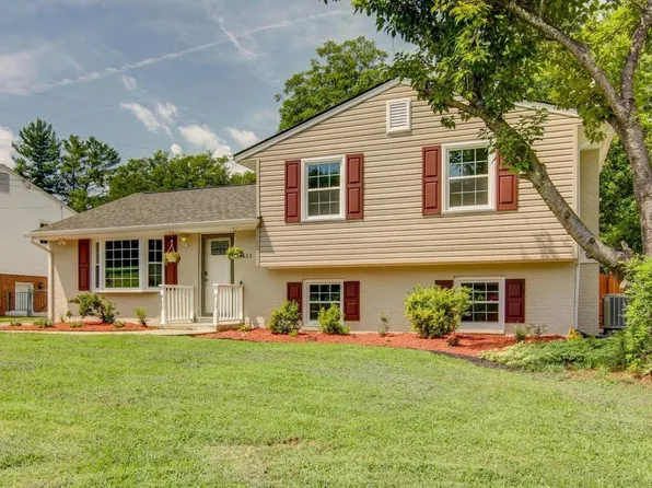 4633 Girard Dr, Roanoke, VA 24018