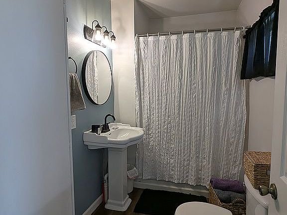 4th image of 234 Henry Rd