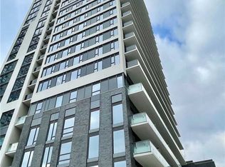 30 Samuel Wood Way #212, Toronto, ON M9B 0C9