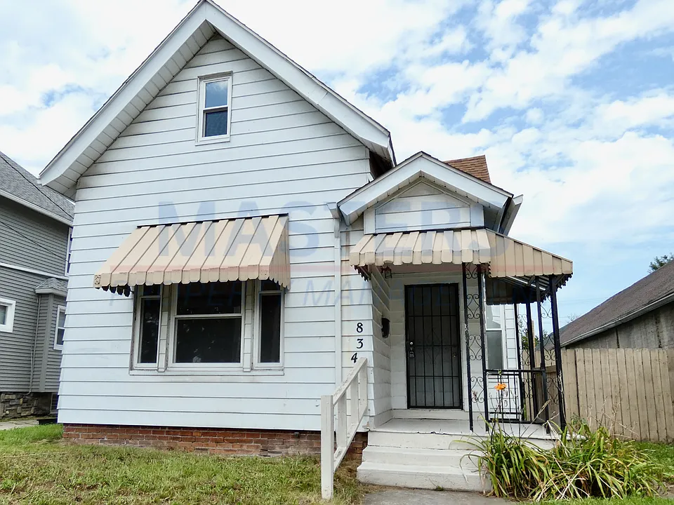 834 Prouty Ave