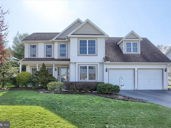 496 Farmhouse Ln, Palmyra, PA 17078