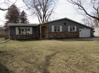 405 N 1st Ave W, Truman, MN 56088