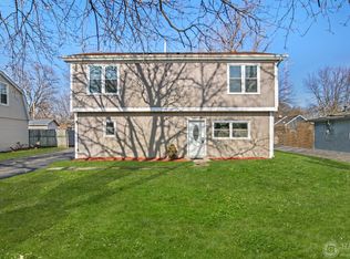 606 Columbus St, McHenry, IL 60051