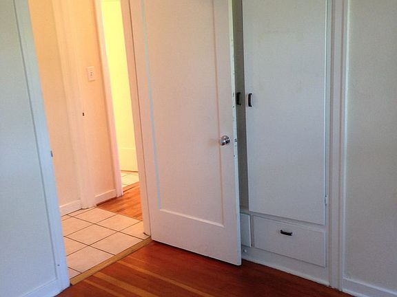 5th image of 814 High St APT 101