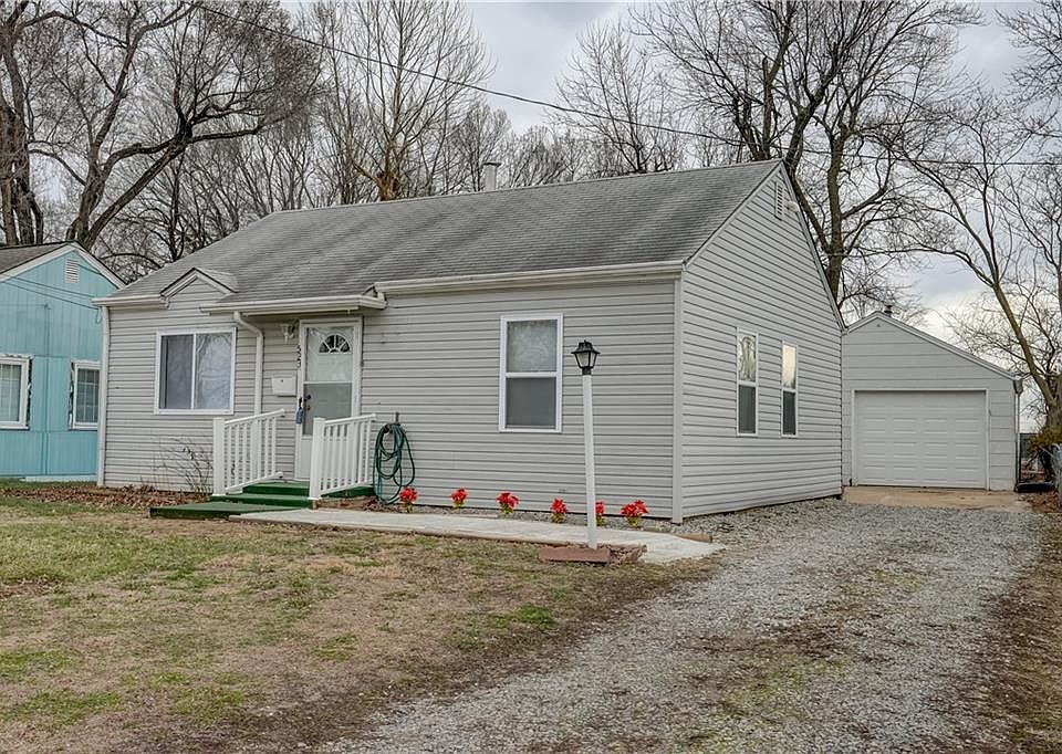 1st image of 523 E Nettleton Ave