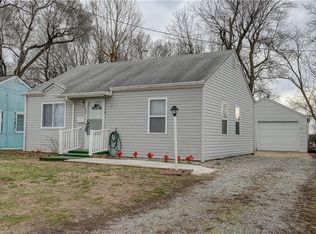 523 E Nettleton Ave, Independence, MO 64050