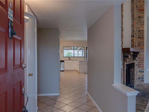 3rd image of 2315 Pennington Dr