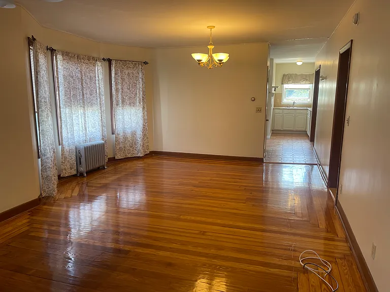 22 Sheffield Ave #1 — Photo 8