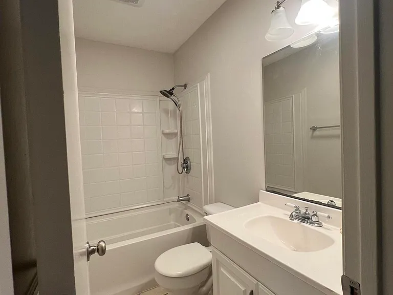 2819 Lawnwood Dr — Photo 11