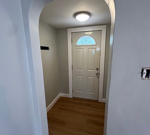 5th image of 313 Norton Ave