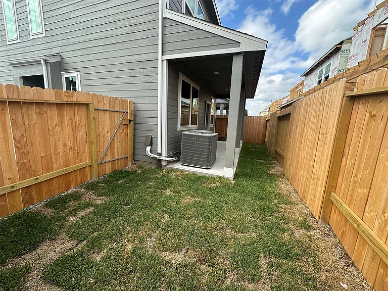 3121 Moontide Ln — Photo 33