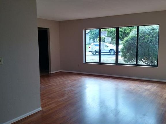2nd image of 1382 Bailey Ave
