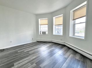 7 Irving St #2R, Jersey City, NJ 07307