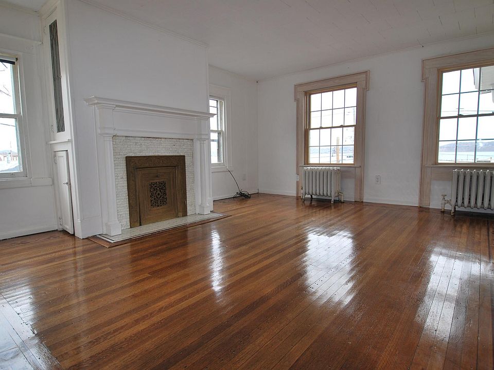 1st image of 696 Piermont Ave