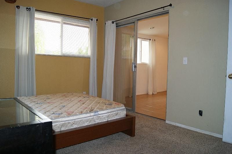 1st image of 805 Mola Vista Way