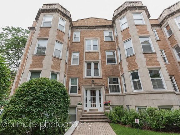 2nd image of 863 W Cornelia Ave #2MC