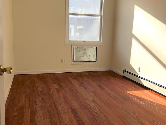 5th image of 91 Kingsland Ave APT 3