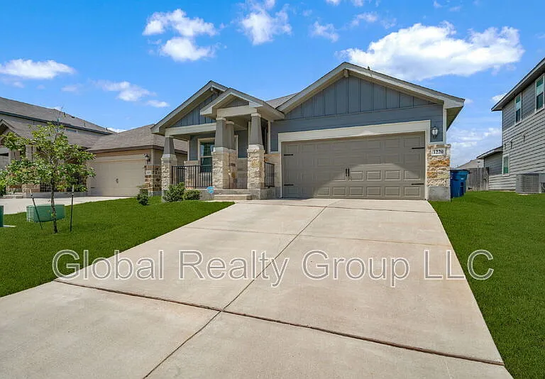 1220 Ella Xing — Photo 2
