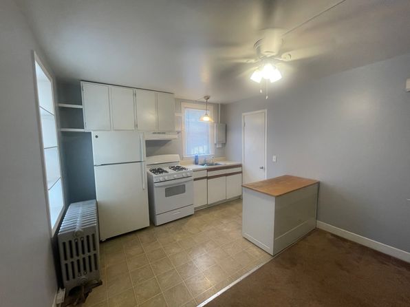 1576 W King St APT 2
