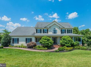 5530 General Couch Cir, Mechanicsburg, PA 17050