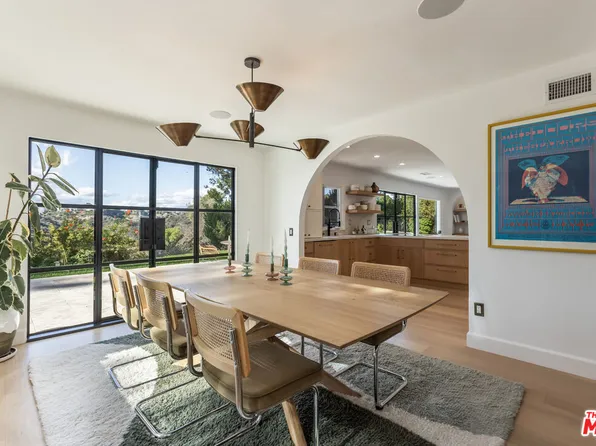 10507 Woodfield Ct Unit 12, Los Angeles, CA 90077