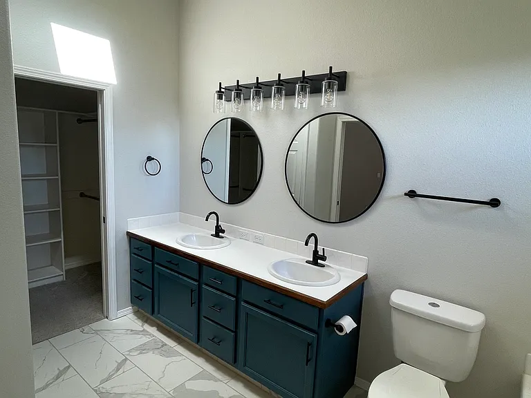 Double vanity primary bathroom