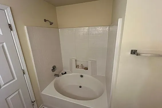 3931 Fountain Village Ln — Photo 19