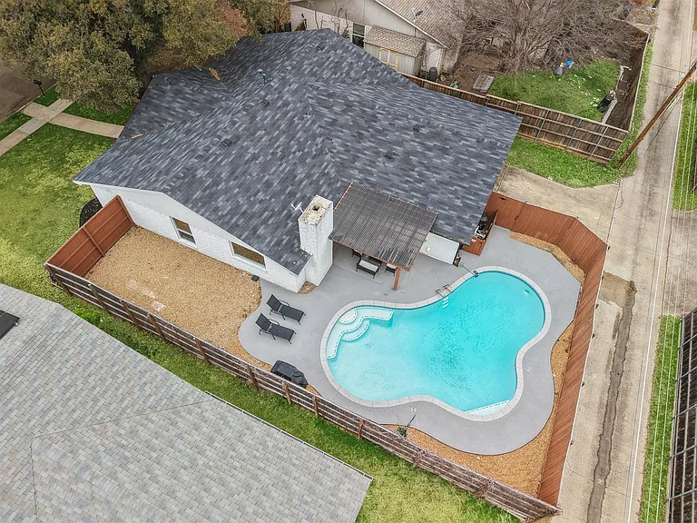 1113 Overdowns Dr — Photo 35