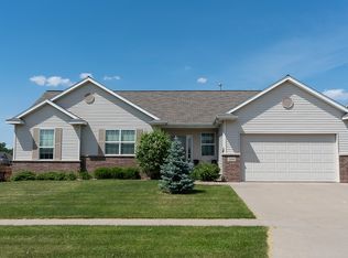 2390 Pebble Creek Dr, Marion, IA 52302