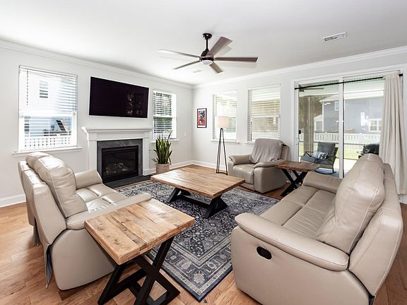 5th image of 129 Loon Dr
