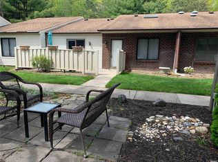949 Skyline Dr, Coram, NY 11727