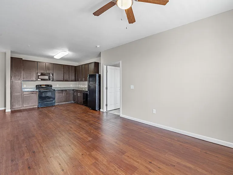 Riverside Living — Photo 36