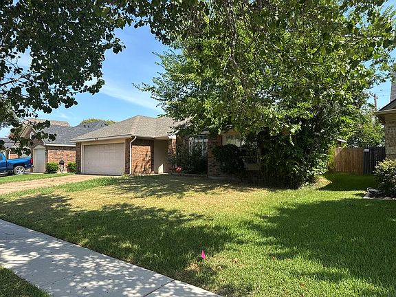 2nd image of 214 Browning Ln