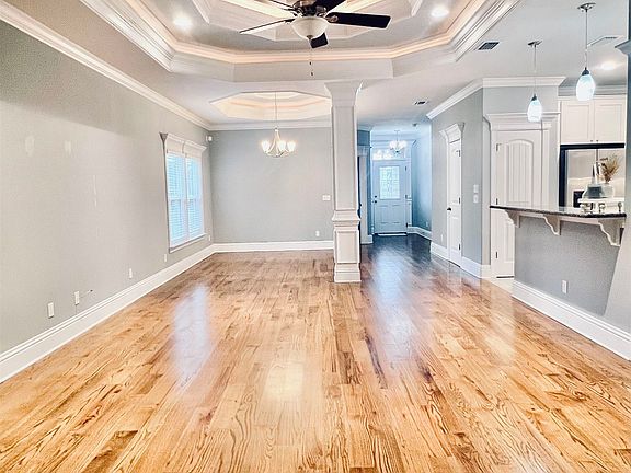 4th image of 84 Arbor View Dr