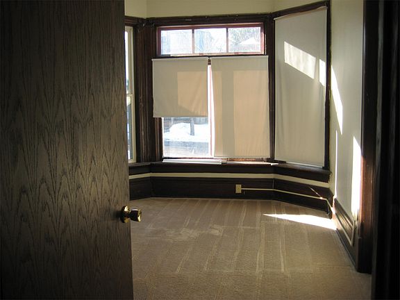 5th image of 630 Mendota St APT 1