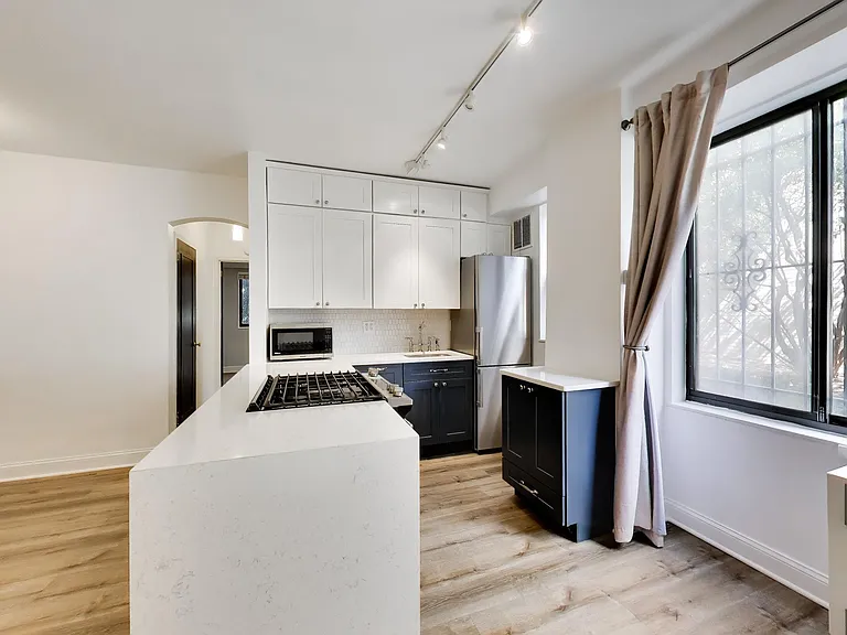 1 Scott Cir #1 — Photo 7