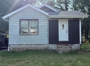 878 Brittain Rd, Akron, OH 44305