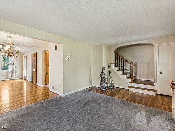 2nd image of 315 Ohio St