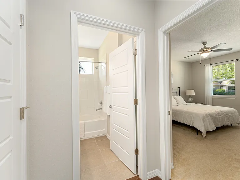 3441 NW 56th Ave — Photo 29