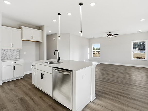 5th image of 112 Plum Tree Dr