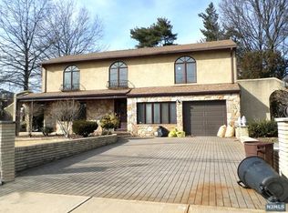 27 Nottingham Ter, Clifton, NJ 07013
