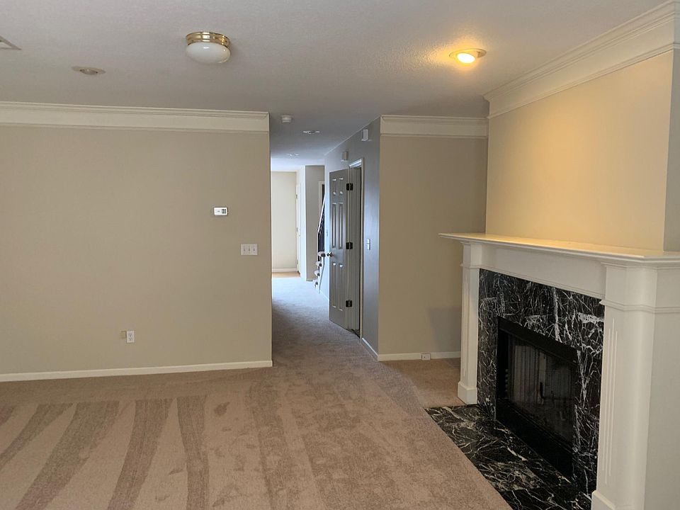1st image of 120 E 29th St